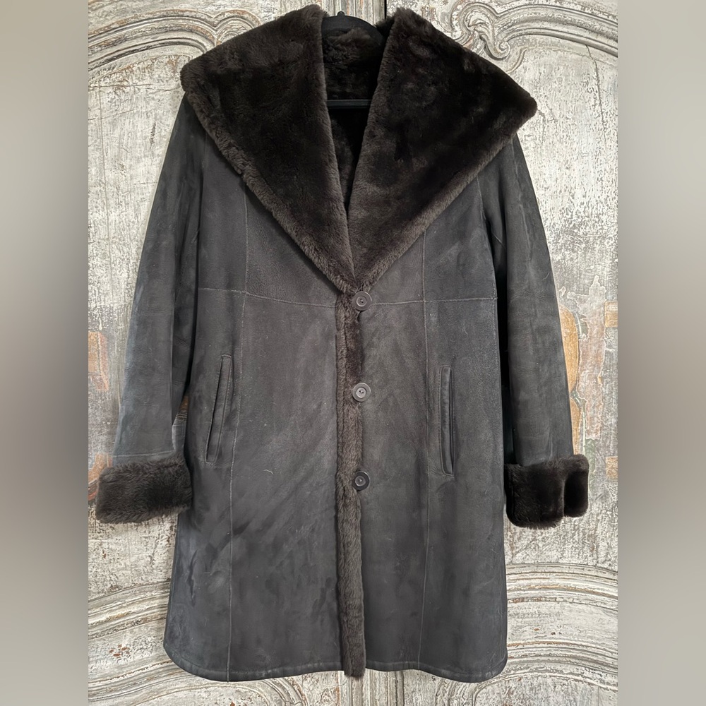 Elegant Black/Brown Spanish Merino Shearling
coat